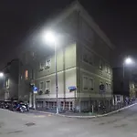 Gluck Flat